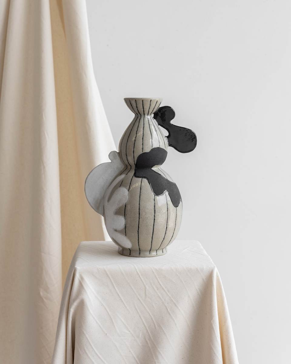 Alia Vase